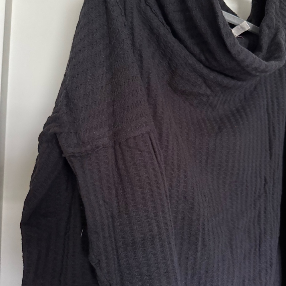 Free People Juicy Black Ribbed Knit Cowl Neck
Tunic Top size large - Picture 9 of 10
